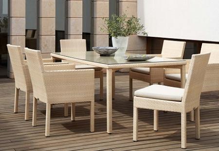 Patio Table de Garpa